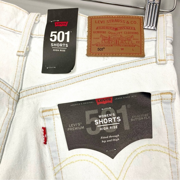 Levi’s Premium 501 Jean Shorts Women’s Size 26 High Rise Button Fly Distressed - Picture 6 of 8